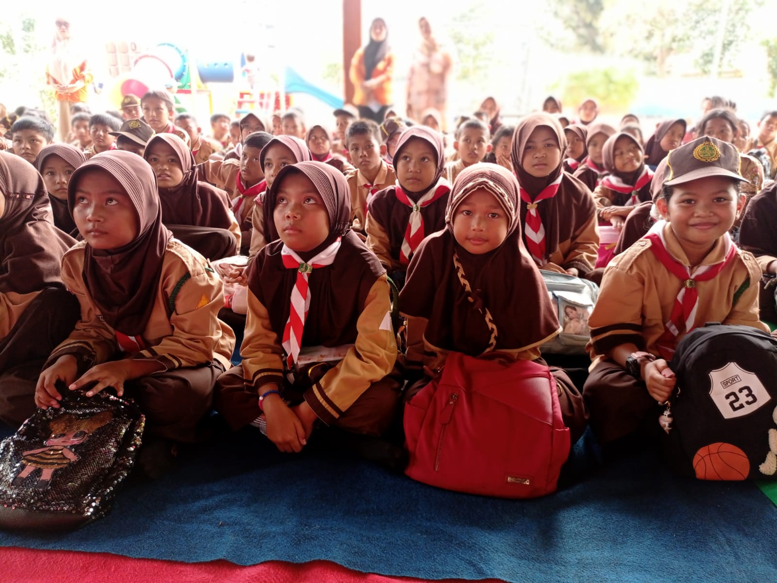 Kreasi Aksi Rekreasi Dongeng Keliling (KAREDOK)